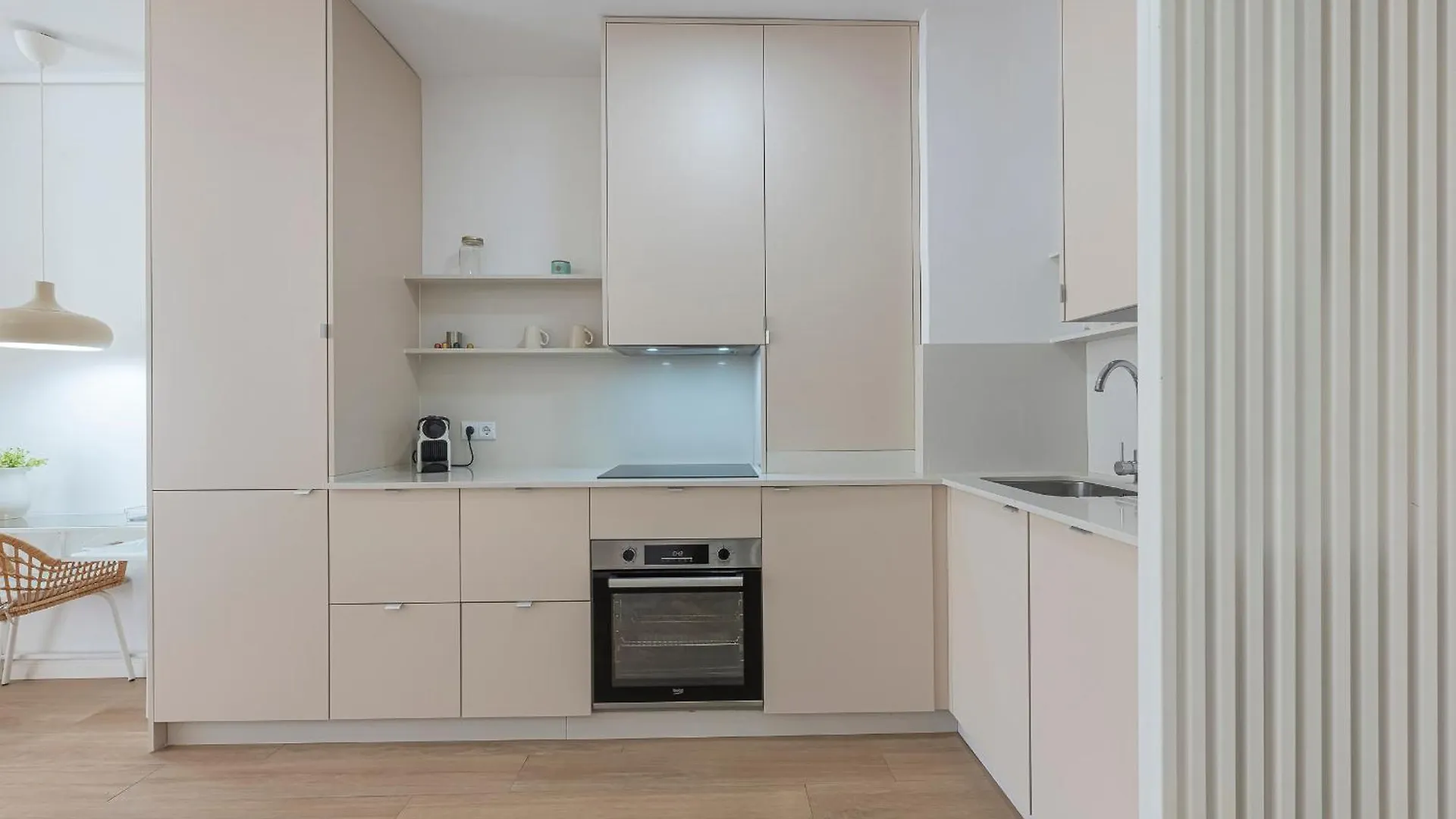 Apartment ✺Fenomenal Estudio En Milla De Oro✺Piscina✺Parking Marbella