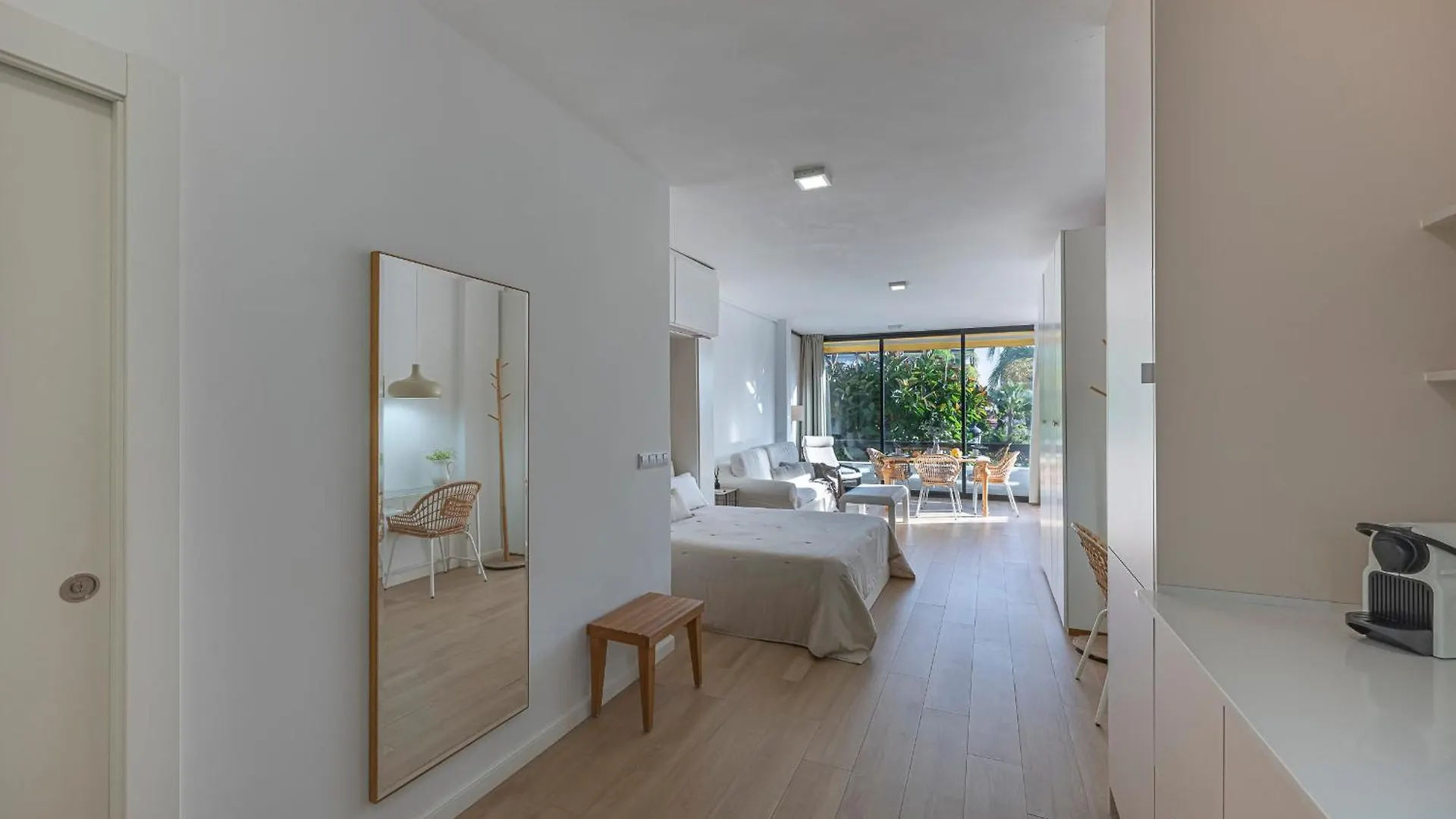 ✺Fenomenal Estudio En Milla De Oro✺Piscina✺Parking Marbella 0*,