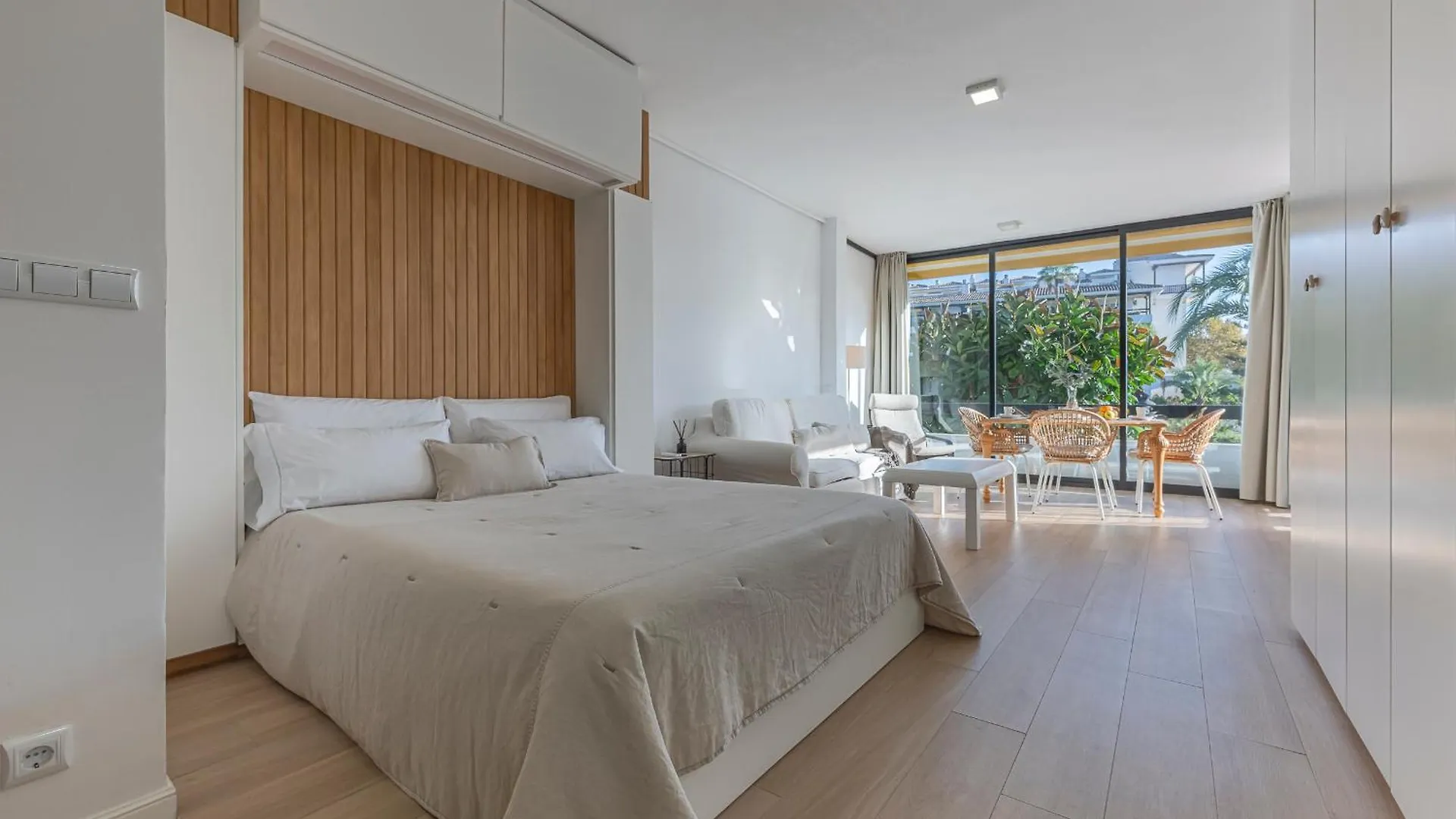 ✺Fenomenal Estudio En Milla De Oro✺Piscina✺Parking Marbella Apartment