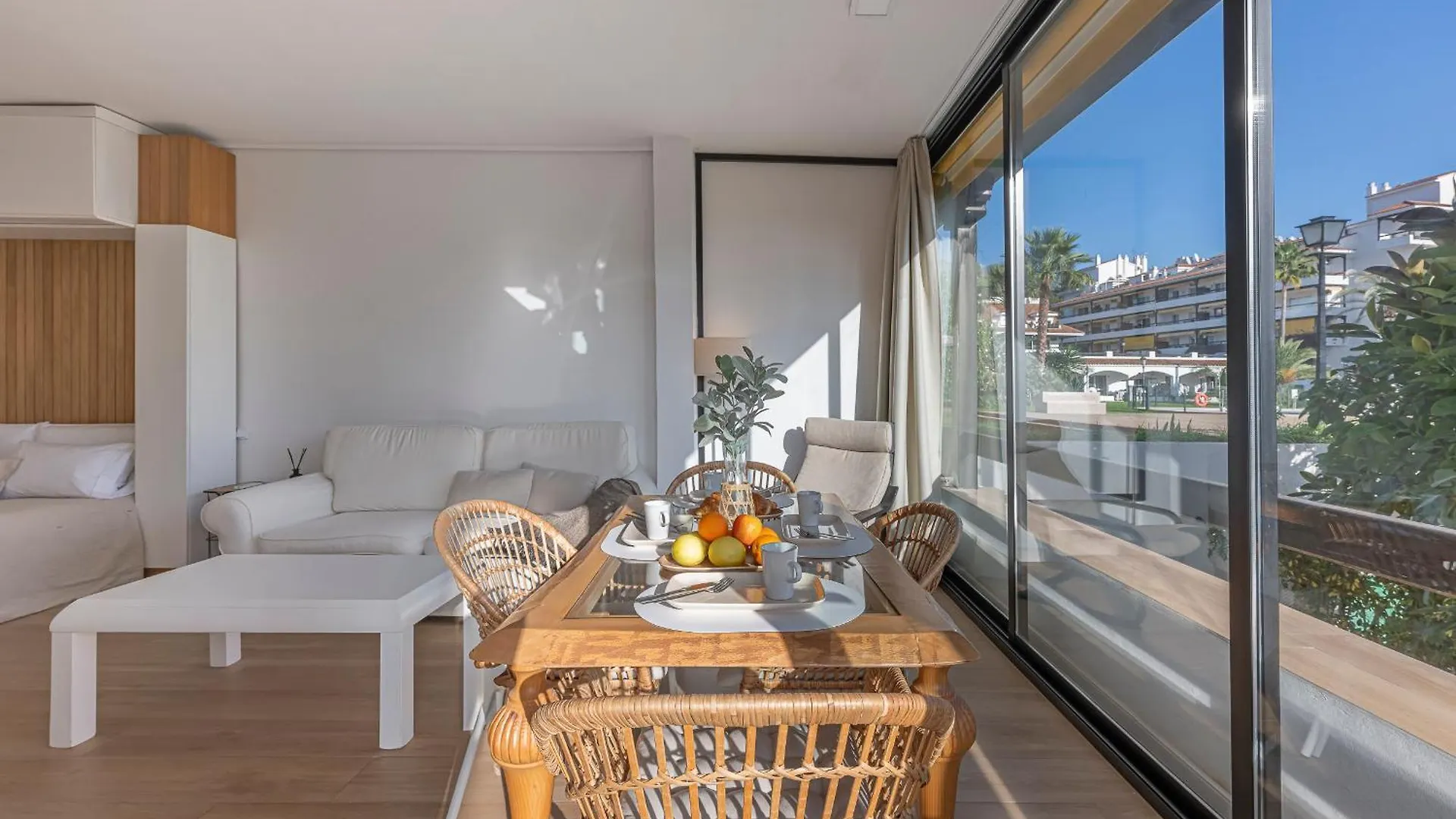 ✺Fenomenal Estudio En Milla De Oro✺Piscina✺Parking Marbella